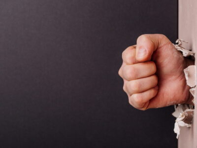 Mitarbeitersicherheit erhöhen und Gewalt am Arbeitsplatz vermeiden